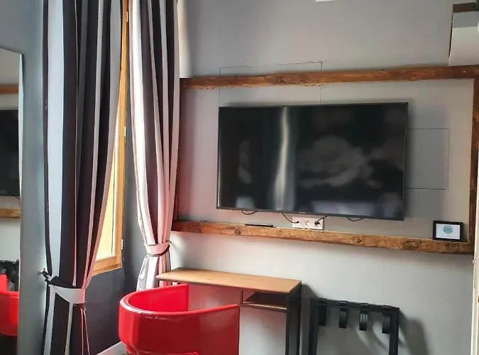 Room With A Vue Nice